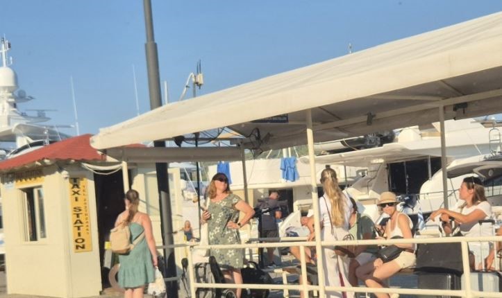 Άγριο επεισόδιο μεταξύ τουριστών και ταξιτζή στη Σκιάθο